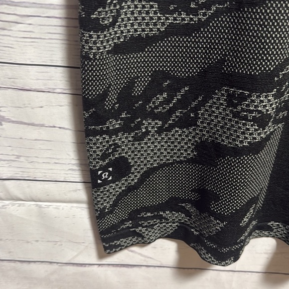 Lululemon mens t shirt - Picture 6 of 6